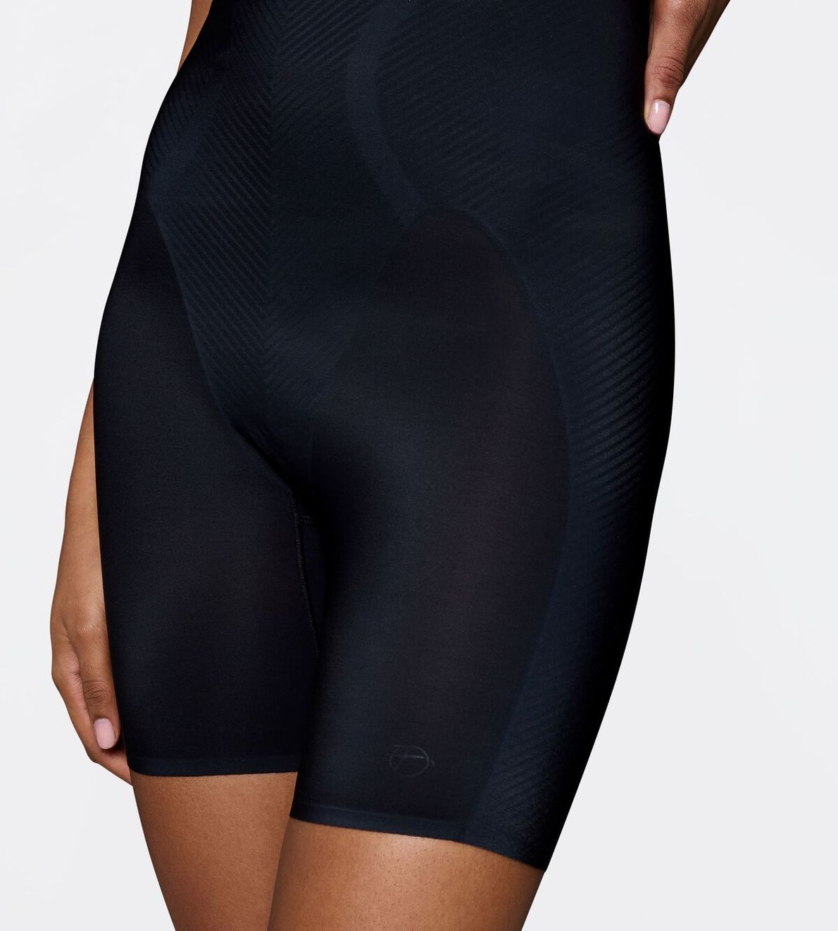 Bmu Illusion Curve Super Hw Mid-Thigh Black 0004